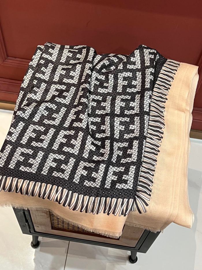 Streetwear Scarf FENDI 326426 SIZE:200*110cm