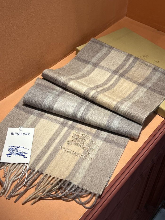 Streetwear Scarf BURBERRY 326441 size：32*192cm