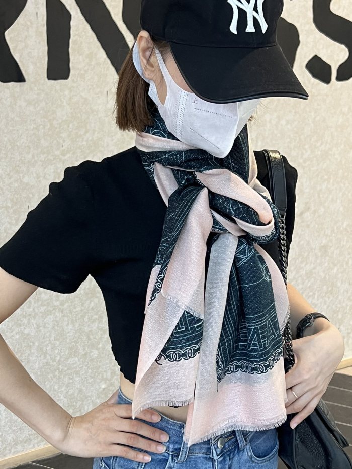Streetwear Scarf CHANEL 326319 SIZE:110*200cm