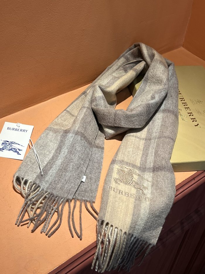 Streetwear Scarf BURBERRY 326441 size：32*192cm