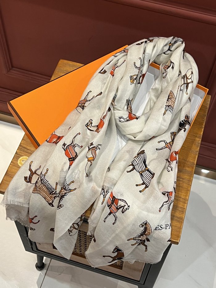 Streetwear Scarf Hermes  326412 SIZE:110x200cm