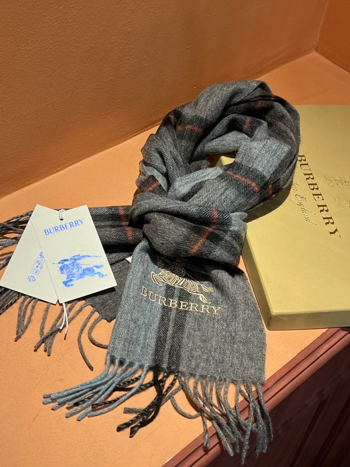 Streetwear Scarf BURBERRY 326438 size：32*192cm