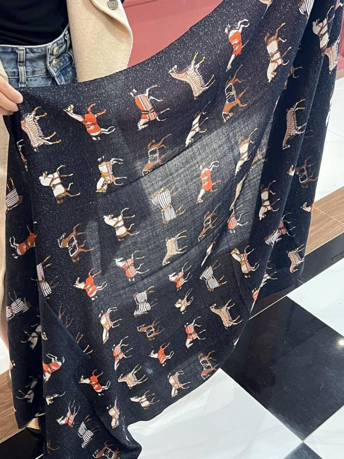 Streetwear Scarf Hermes  326413 SIZE:110x200cm