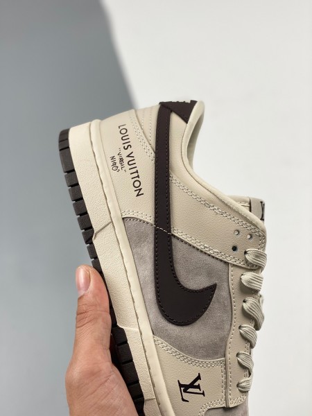 Nike dunk low  Louis Vuitton
