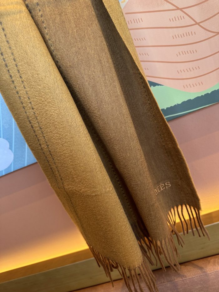 Streetwear Scarf Hermes  325971 SIZE:30x190cm