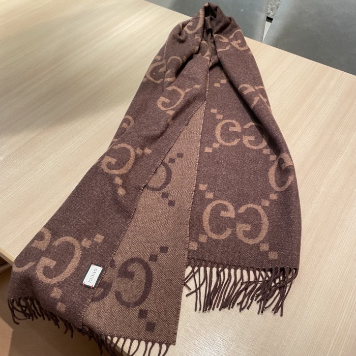 Streetwear Scarf GUCCI 326252