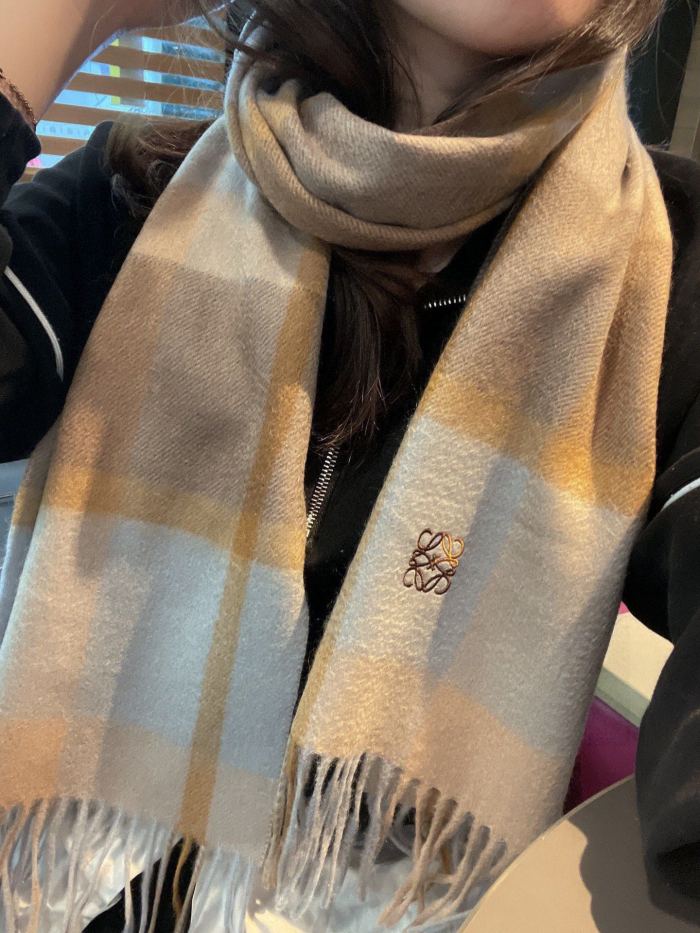 Streetwear Scarf Loewe 326005 SIZE:30*180cm