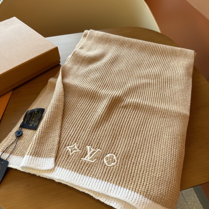 Streetwear Scarf LV 325968 SIZE:200 x 35CM