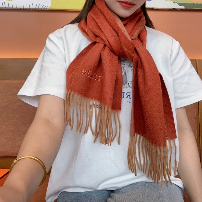 Streetwear Scarf Hermes  325975 SIZE:30x190cm
