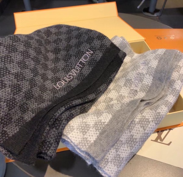 Streetwear Scarf LV 325999  SIZE:35*170cm