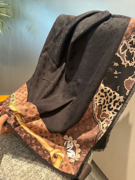 Streetwear Scarf LV 325980 SIZE:140*140cm
