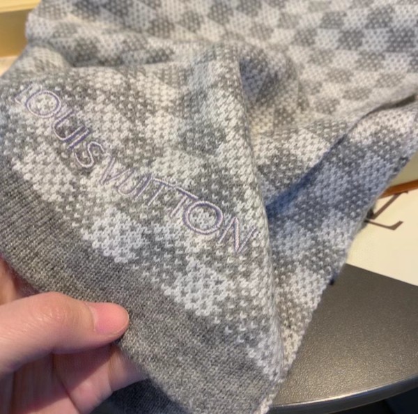 Streetwear Scarf LV 325998 SIZE:35*170cm