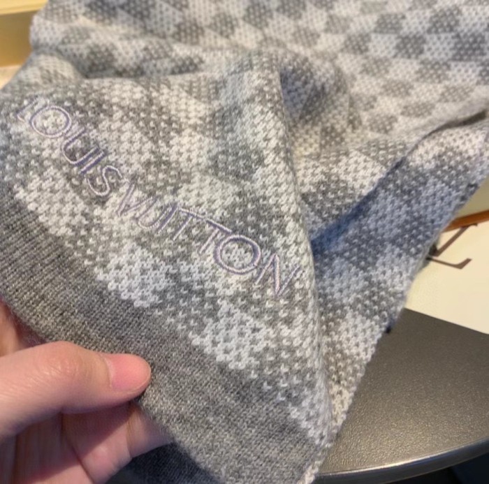 Streetwear Scarf LV 325998 SIZE:35*170cm