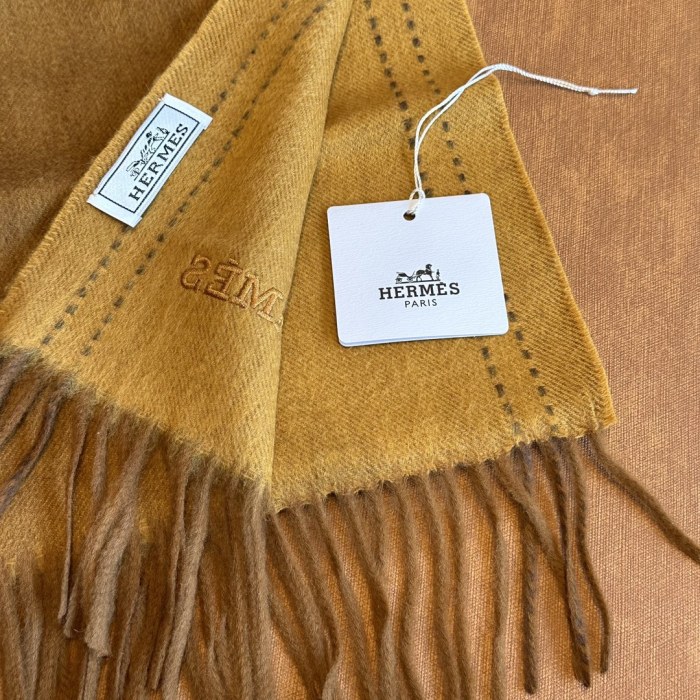 Streetwear Scarf Hermes  325971 SIZE:30x190cm
