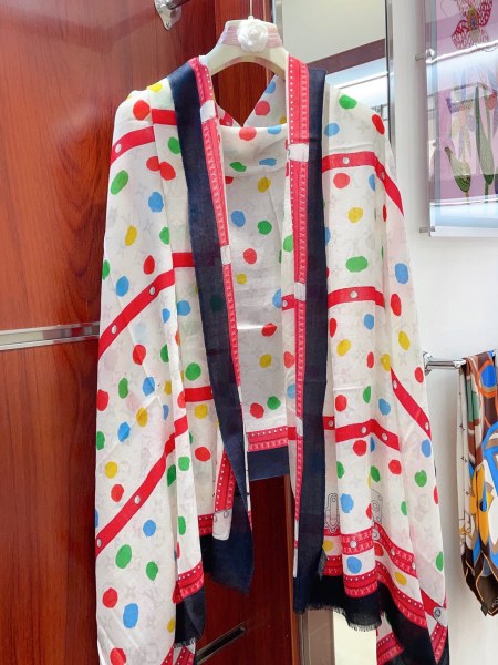 Streetwear Belt LV 326070 size:100*200cm