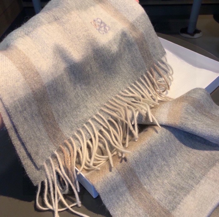 Streetwear Scarf Loewe 326006 SIZE:30*180cm