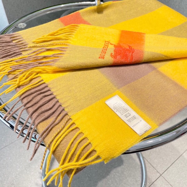 Streetwear Scarf BURBERRY 325965
