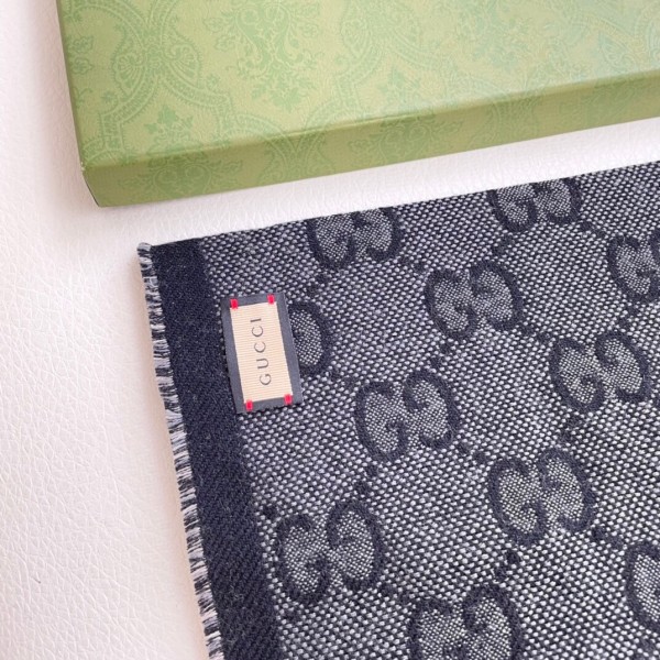 Streetwear Scarf GUCCI 325960 SIZE:34*194cm