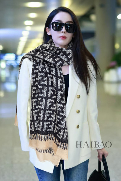 Streetwear Scarf FENDI 326048 SIZE:200*110CM