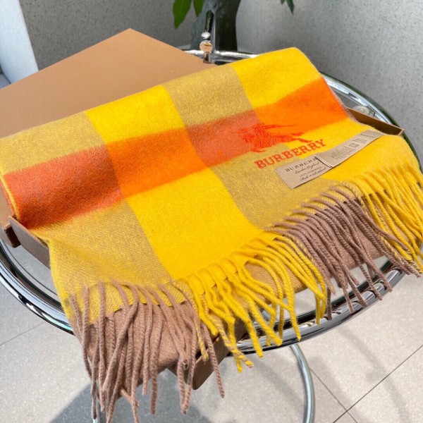 Streetwear Scarf BURBERRY 325965