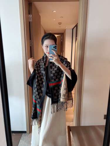 Streetwear Scarf GUCCI 326231 size:65*180CM