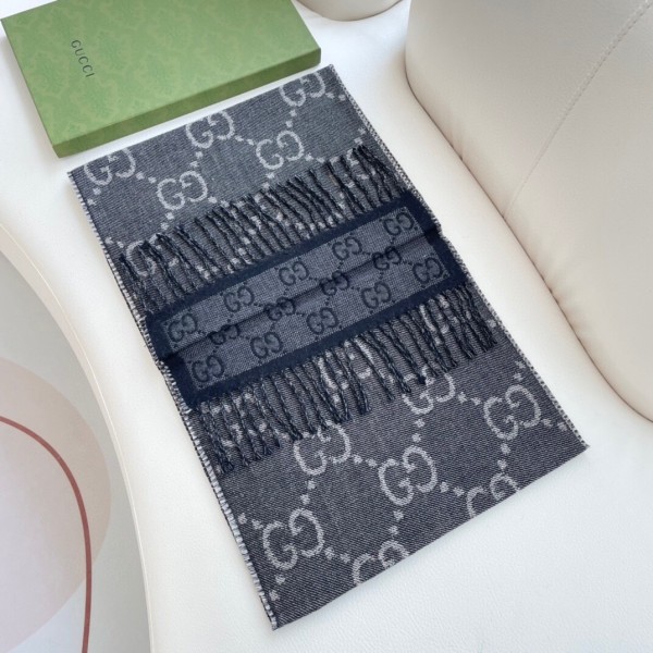 Streetwear Scarf GUCCI 325960 SIZE:34*194cm