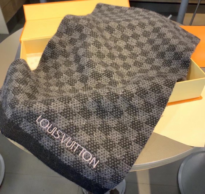 Streetwear Scarf LV 325999  SIZE:35*170cm