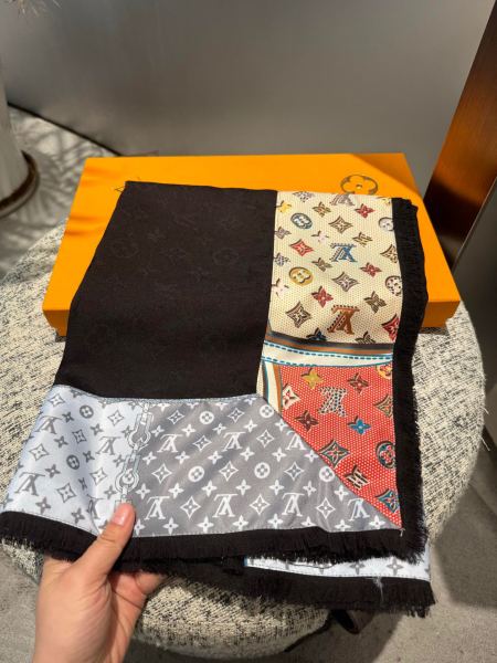 Streetwear Scarf LV 325981 SIZE:140*140cm