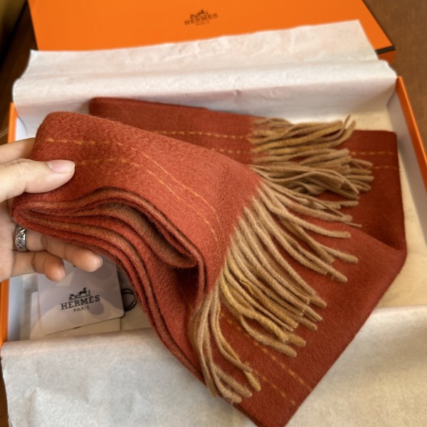 Streetwear Scarf Hermes  325975 SIZE:30x190cm