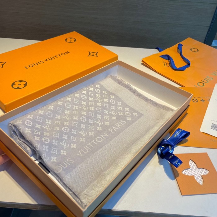 Streetwear Scarf LV 326009 SIZE:120cm*120cm