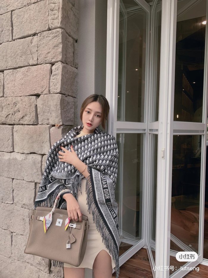 Streetwear Scarf Dior 326244 SIZE:140*140CM