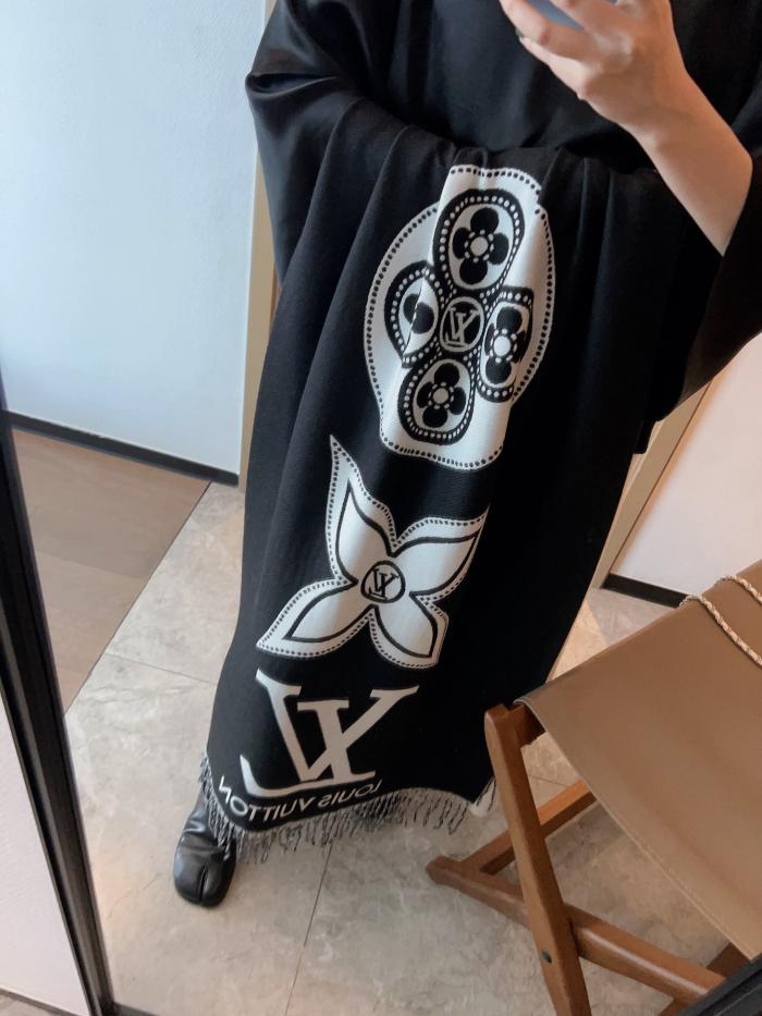 Streetwear Scarf LV 326261 SIZE:200 x 70CM