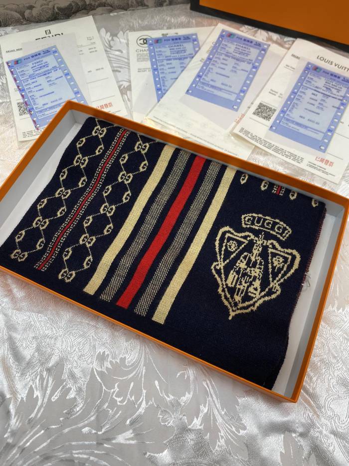 Streetwear Scarf GUCCI 326239 SIZE:180*30cm