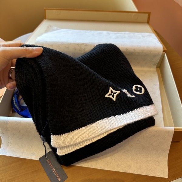 Streetwear Scarf LV 325969 SIZE:200 x 35CM