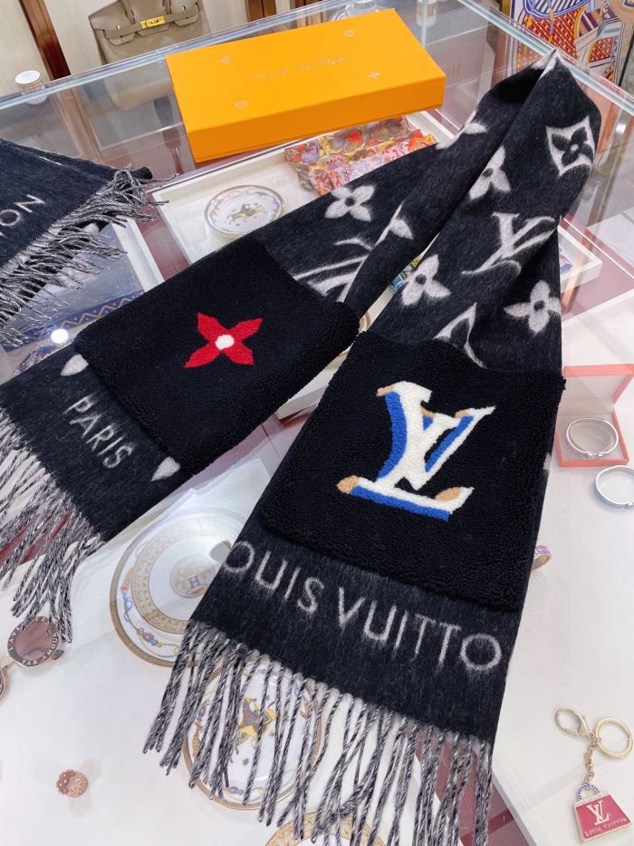Streetwear Scarf LV 326053 SIZE:45*200cm