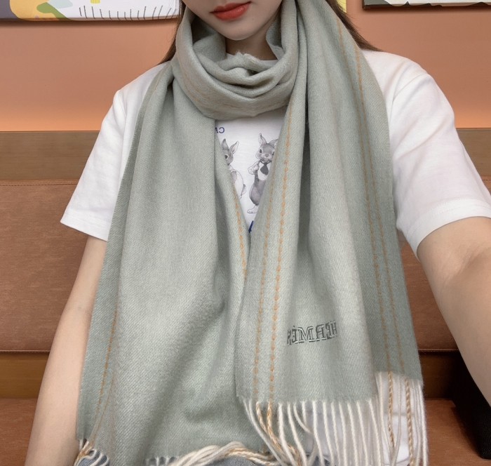 Streetwear Scarf Hermes  325972 SIZE:30x190cm