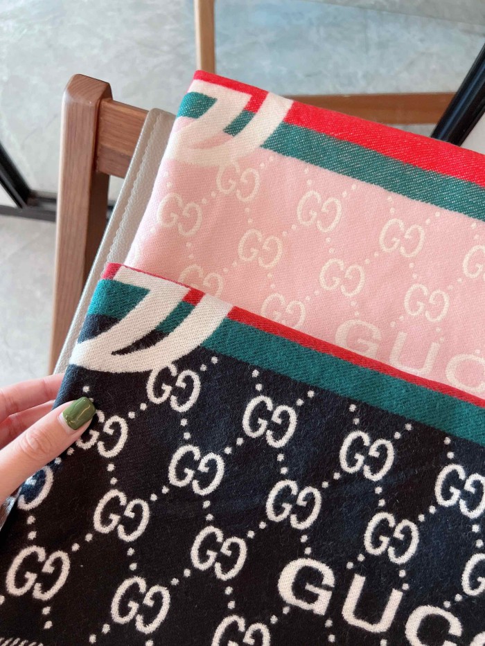 Streetwear Belt GUCCI 326232 size:65*180CM