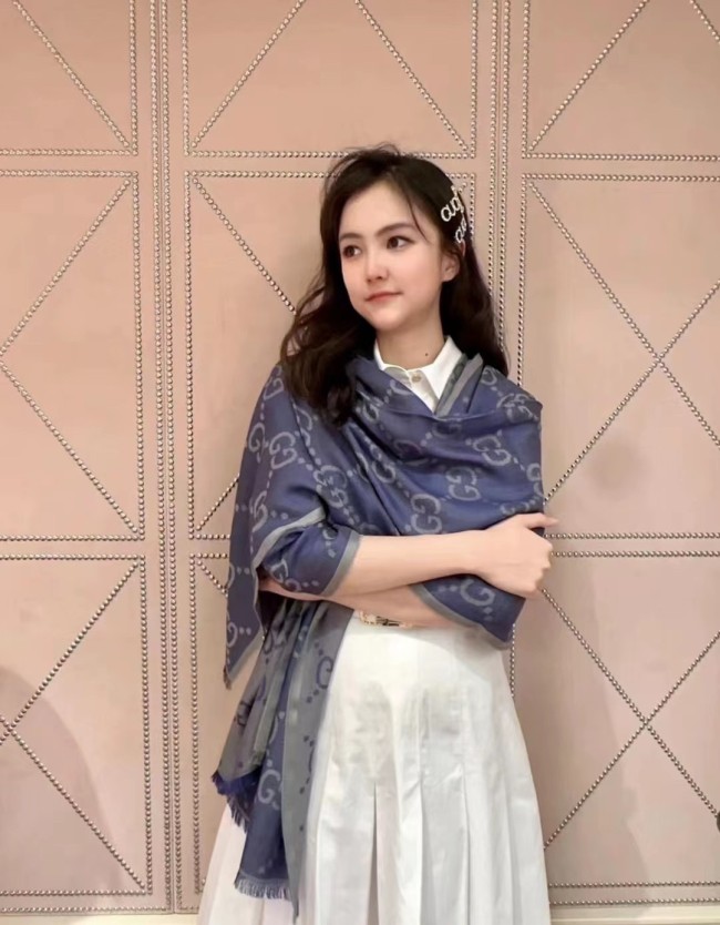 Streetwear Scarf GUCCI 325898 SIZE:70cm*205cm