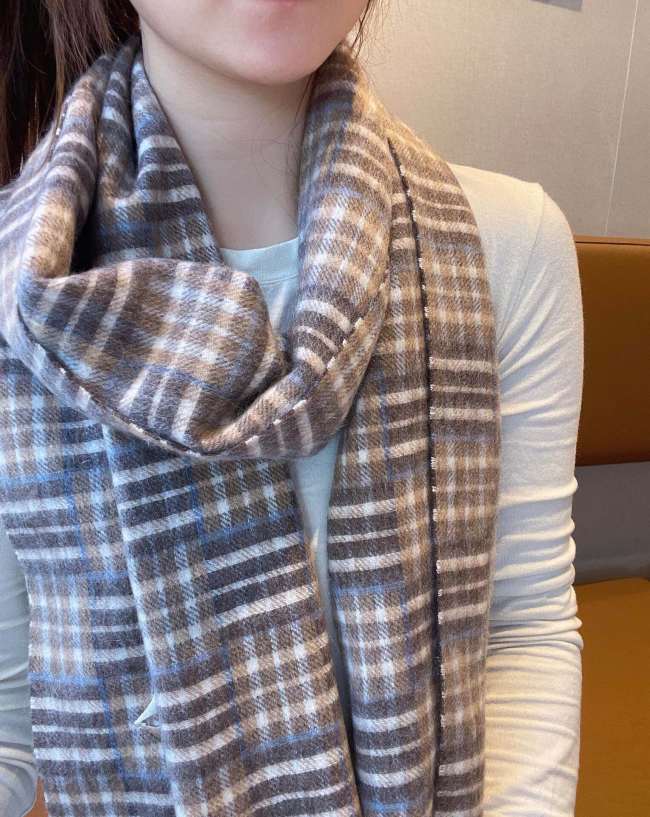 Streetwear Scarf LV 323672 SIZE:30*180cm