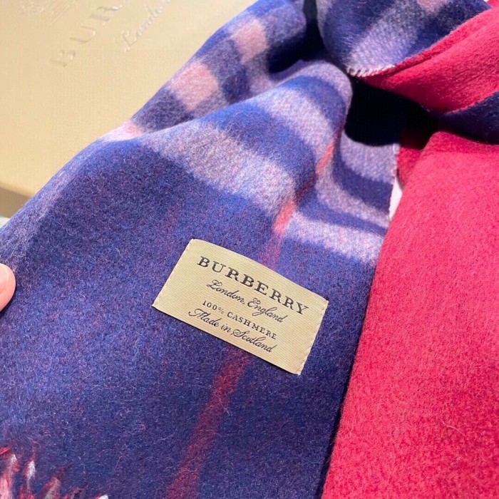 Streetwear Scarf BURBERRY 325944 size：32*200cm