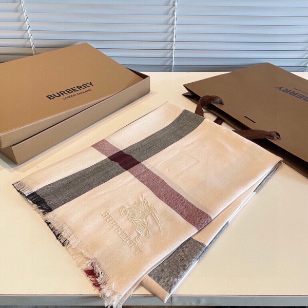 Streetwear Scarf BURBERRY 325938 size：70*200cm