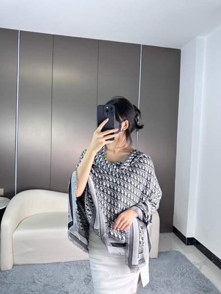 Streetwear Scarf Dior 325909 SIZE:140 x 140cm