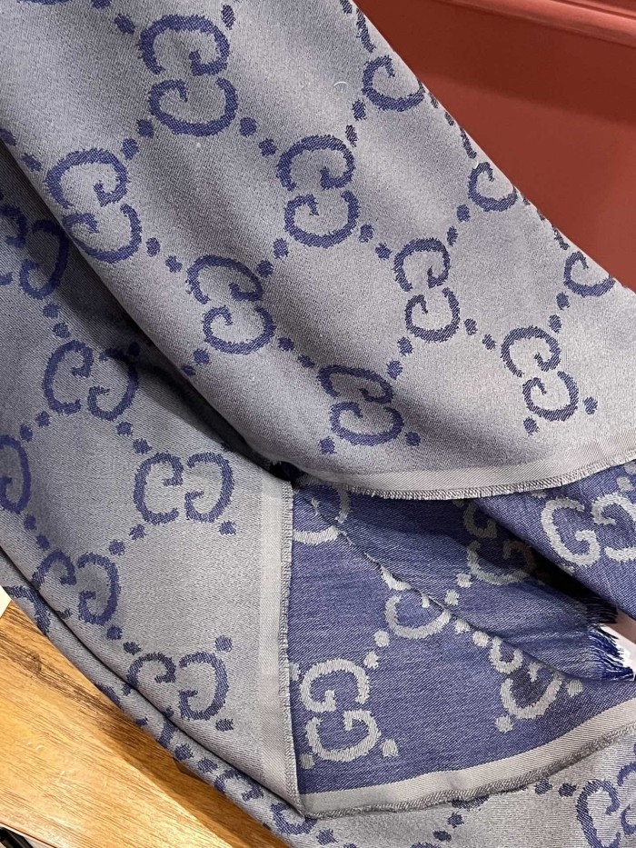 Streetwear Scarf GUCCI 325898 SIZE:70cm*205cm