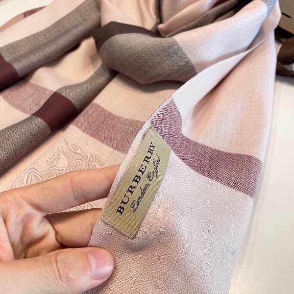 Streetwear Scarf BURBERRY 325939 size：70*200cm