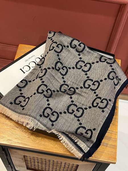 Streetwear Scarf GUCCI 325897 SIZE:70cm*205cm