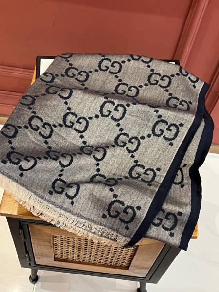Streetwear Scarf GUCCI 325897 SIZE:70cm*205cm