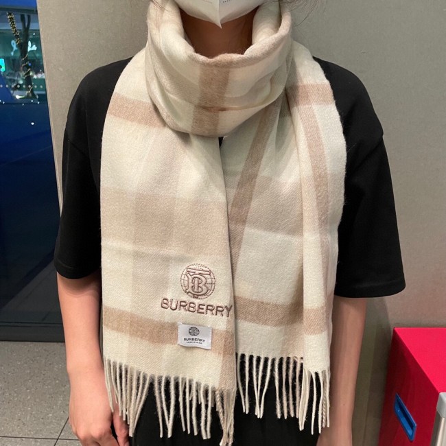 Streetwear Scarf BURBERRY 325947 size：32X200cm