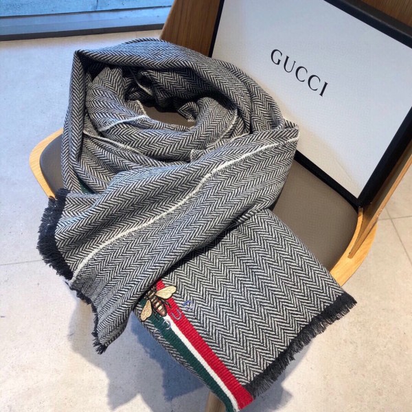 Streetwear Scarf GUCCI 325936 SIZE:70x200cm
