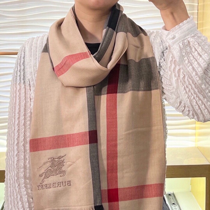 Streetwear Scarf BURBERRY 325940 size：70*200cm 