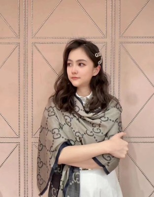 Streetwear Scarf GUCCI 325897 SIZE:70cm*205cm